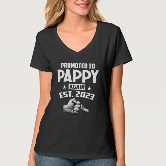 Camiseta Mens Promoted To Pappy Again 2023 Pregnancy Announ (Anverso)