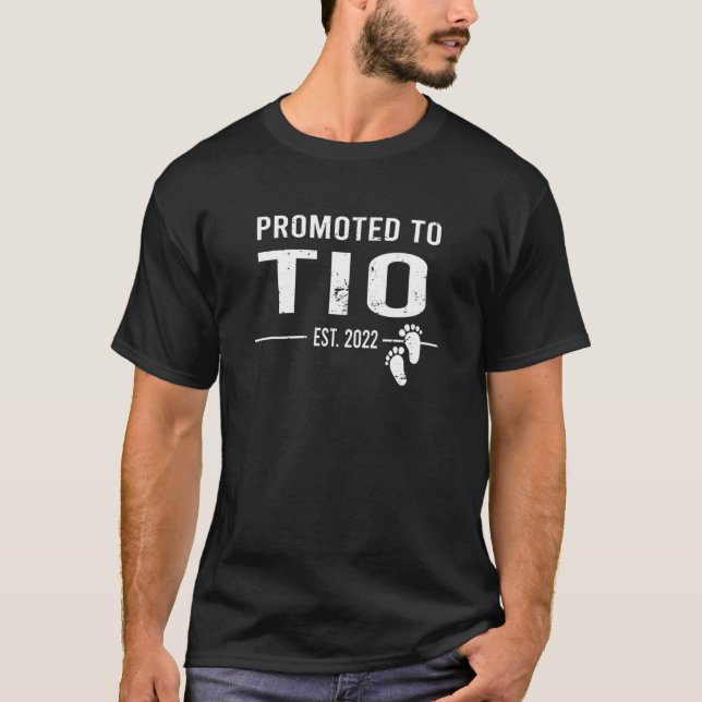 Camiseta Mens Promoted To Tio 2022 New First Time Going To (Anverso)