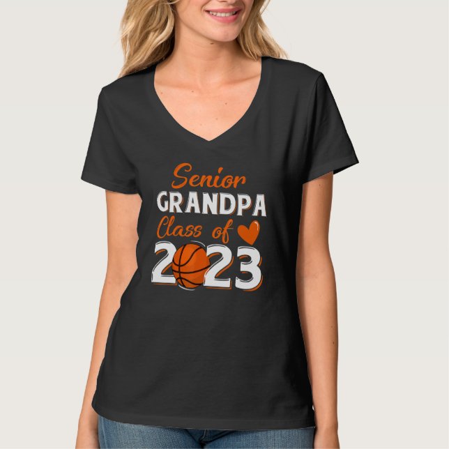 Camiseta Mens Proud Grandpa Of A 2023 Senior Basketball Gra (Anverso)