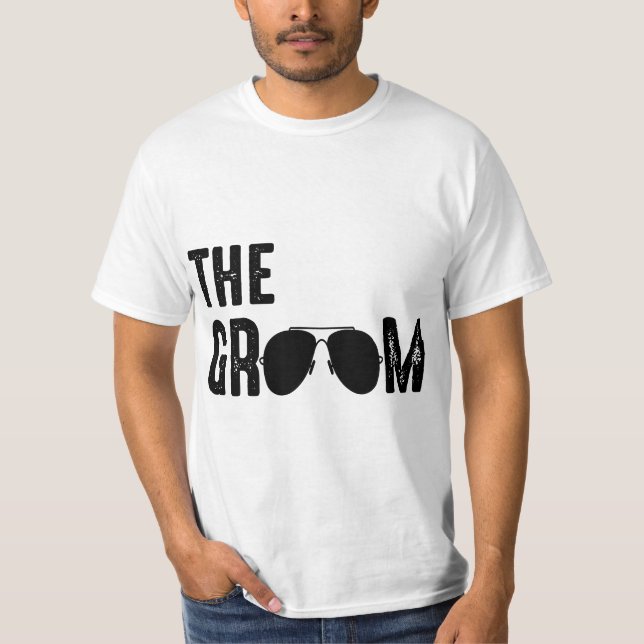 Camiseta Mens The Groom Cool Shades Funny Bachelor Party Gi (Anverso)