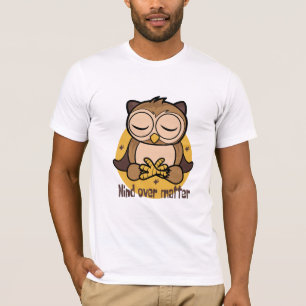 Camiseta Mente por asunto Kawaii búho gracioso haciendo yog
