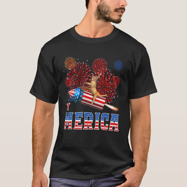 Camiseta Merica 4th of July Cat Riding Firework Rocket Patr (Anverso)