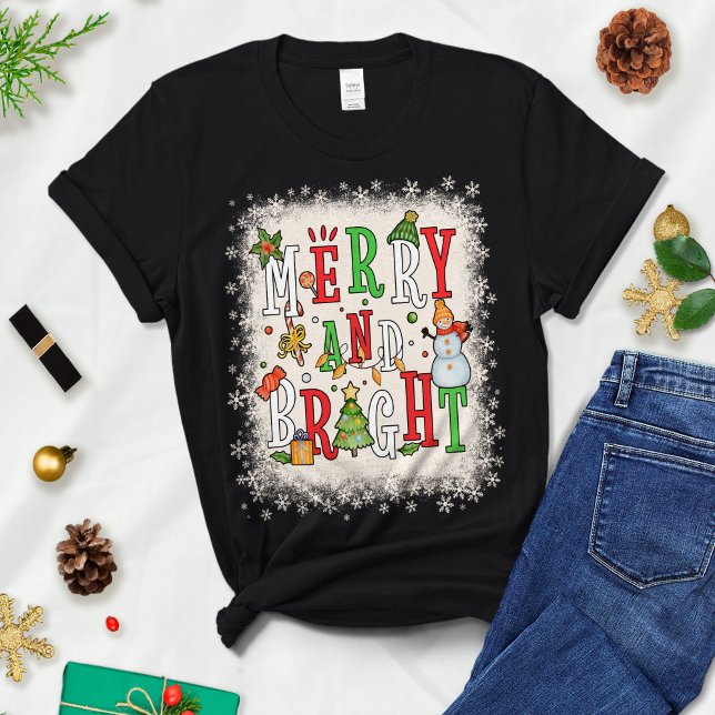 Camiseta Merry and Bright, Christmas Tree & Light, Gift (Subido por el creador)