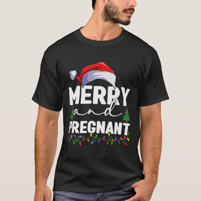 Camiseta Merry And Pregnant Christmas Pregnancy Announcemen (Anverso)