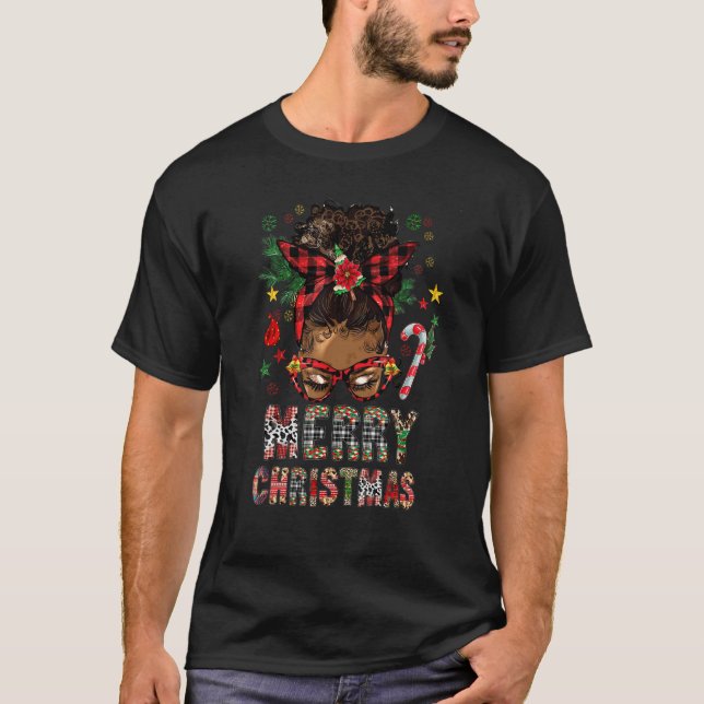 Camiseta Merry Christmas Black Girl Messy Bun Leopard Plaid (Anverso)