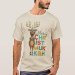 Camiseta Merry Christmukkah Reindeer<br><div class="desc">Navidades renos con una menorah Hanukkah para renos con un saludo de Merry Christmukkah.</div>