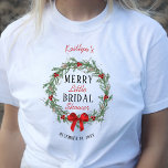Camiseta Merry Little Navidades Británica Shower<br><div class="desc">Celebre con estilo con estas camisetas de moda con ducha de novia. Este diseño es fácil de personalizar con la redacción de tu evento especial y tus invitados estarán encantados cuando vean estas fabulosas camisetas. Se pueden encontrar elementos coincidentes en la colección.</div>