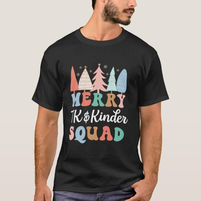 Camiseta Merry TK Kinder Squad Navidades Kindergarten Teach (Anverso)