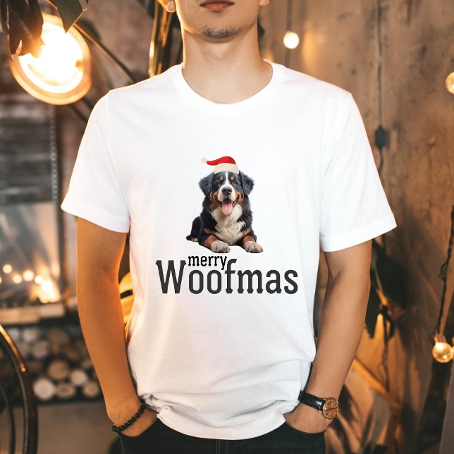 Camiseta Merry Woofmas Bernese Tee: Spreading Holiday Cheer (Subido por el creador)