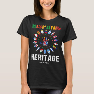 Camiseta Mes de la herencia hispánica entrega banderas de p