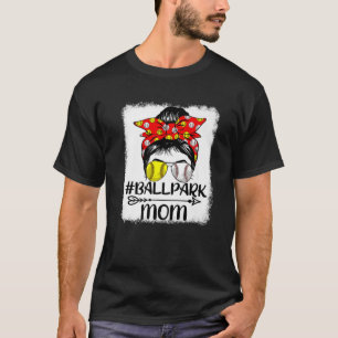 Camiseta Messy Bun Hair Ballpark Mom Softball Baseball Moth