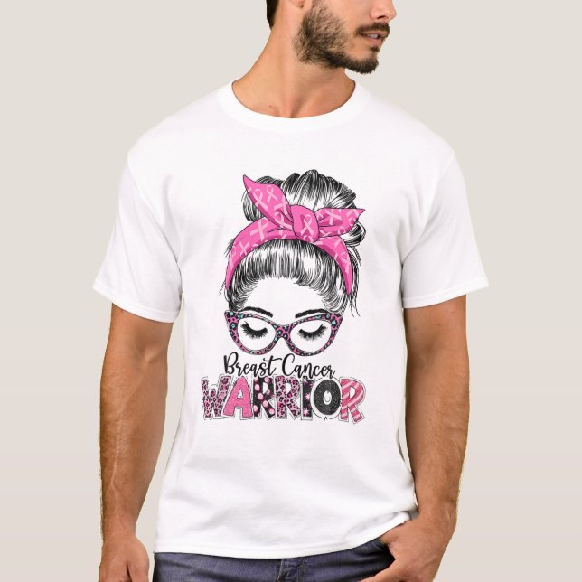Camiseta Messy Bun Leopard Cinta rosa Cáncer de Mama Guerre (Anverso)
