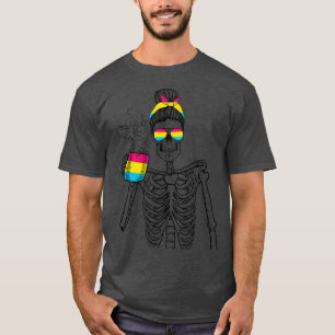 Camiseta Messy Bun Skeleton Beber café Panseual LGBTQ 