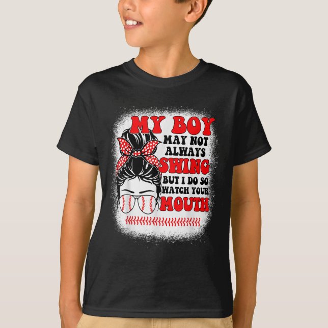 Camiseta Messy Bun Softball Mom My Boy May Not Always Swing (Anverso)