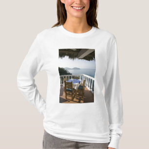 Camiseta México, Guerrero, Zihuatanejo. Mesa de café sobre