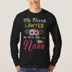 Camiseta Mi abogado favorito me llama familia de flores Nan