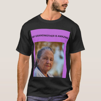 CAMISETA MI ABUELA ES INCREÍBLE