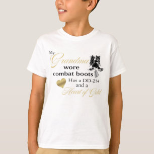 Camiseta Mi abuela llevó botas de combate