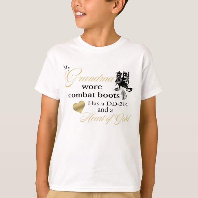 Camiseta Mi abuela llevó botas de combate (Anverso)