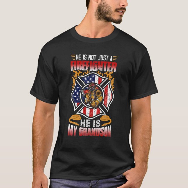 Camiseta Mi Abuelo Es Un Abuelo Orgulloso De Bombero (Anverso)