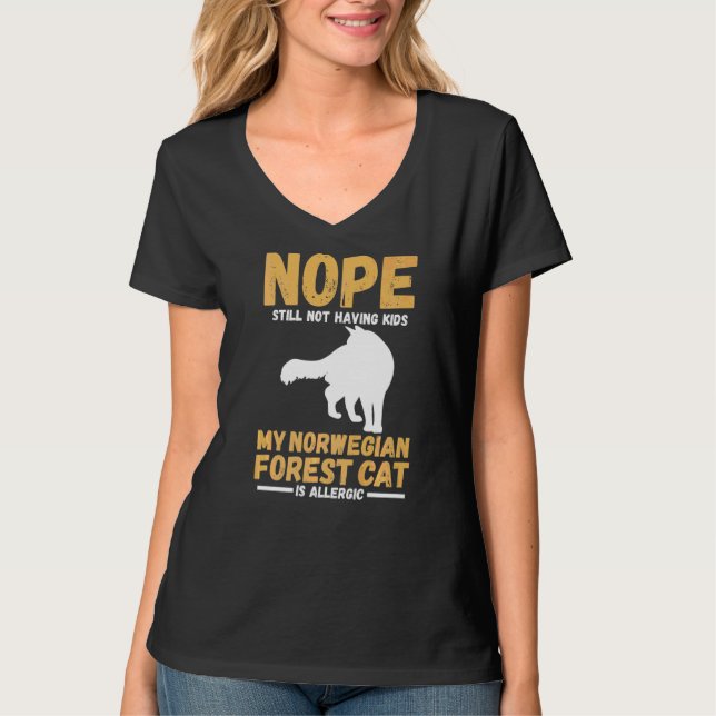Camiseta Mi bosque noruego es alérgico (Anverso)