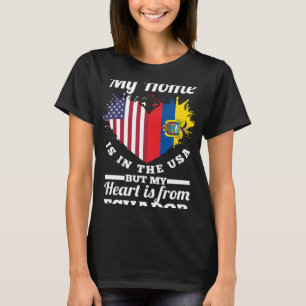 Camiseta Mi Casa Está En EEUU Pero Mi Corazón Es De Ecuador