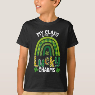 Camiseta Mi clase está llena de amuletos de la suerte Día d