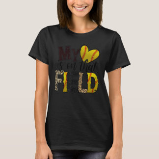Camiseta Mi corazón está con esa mamá del béisbol