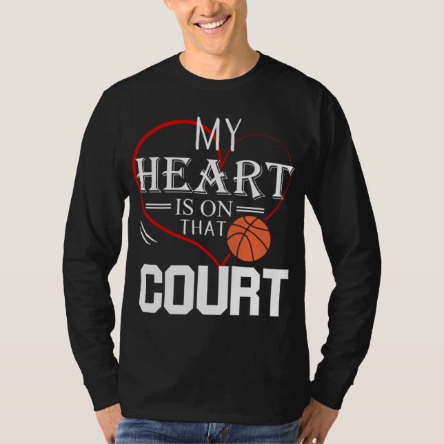 Camiseta Mi corazón está en esa cancha regalo de mamá papá (Anverso)