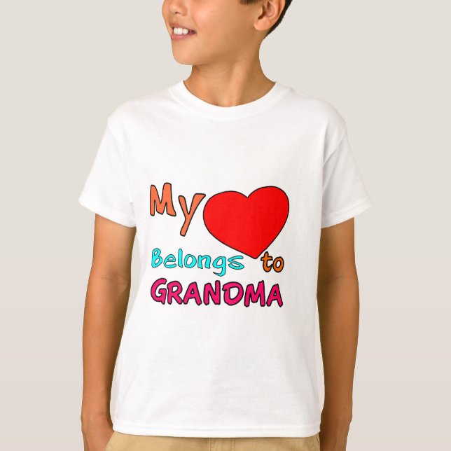 Camiseta MI CORAZÓN PERTENECE a GRANDMA.png (Anverso)