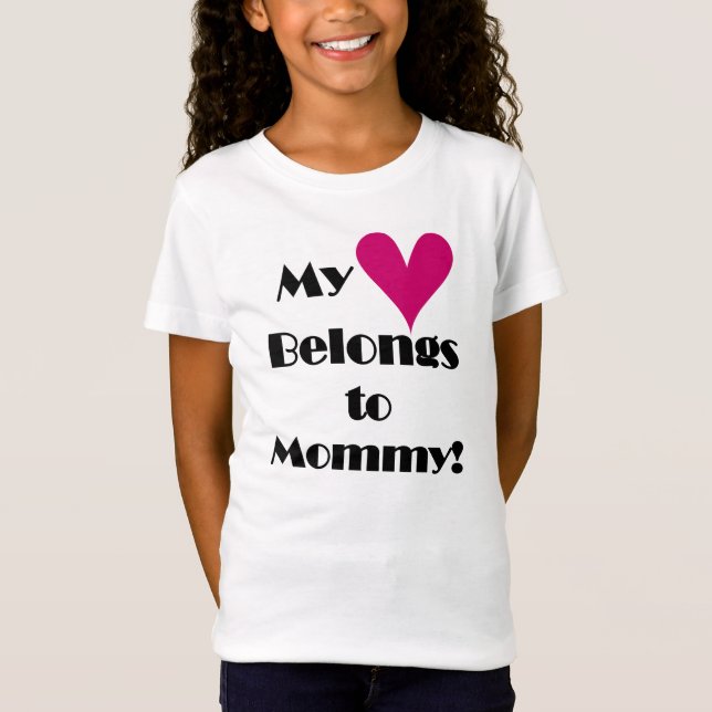 Camiseta Mi corazón pertenece a la mamá (Anverso)
