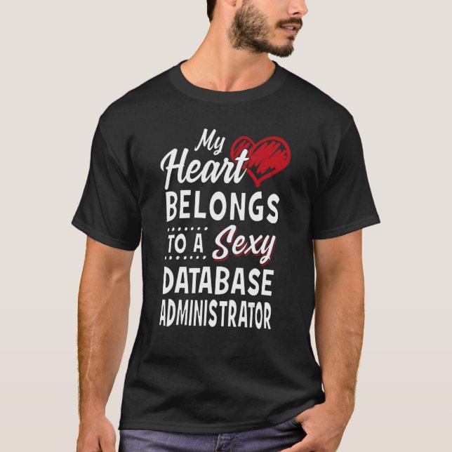 Camiseta Mi Corazón Pertenece A Un Administrador De Bases D (Anverso)