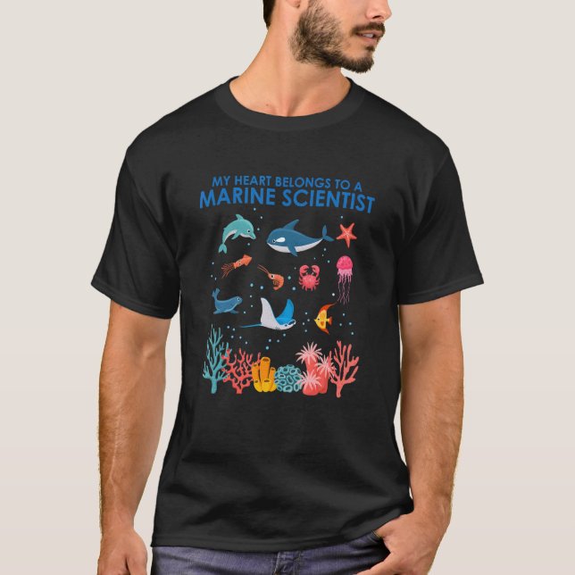 Camiseta Mi Corazón Pertenece A Un Biólogo Científico Marin (Anverso)