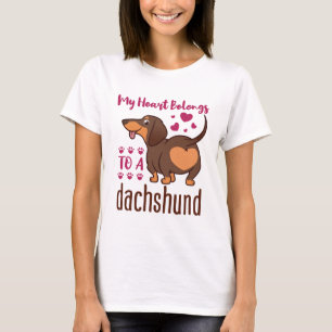 Camiseta Mi corazón pertenece a un Dachshund