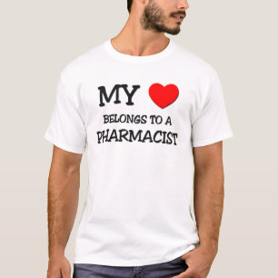 Camiseta Mi corazón pertenece a un FARMACÉUTICO