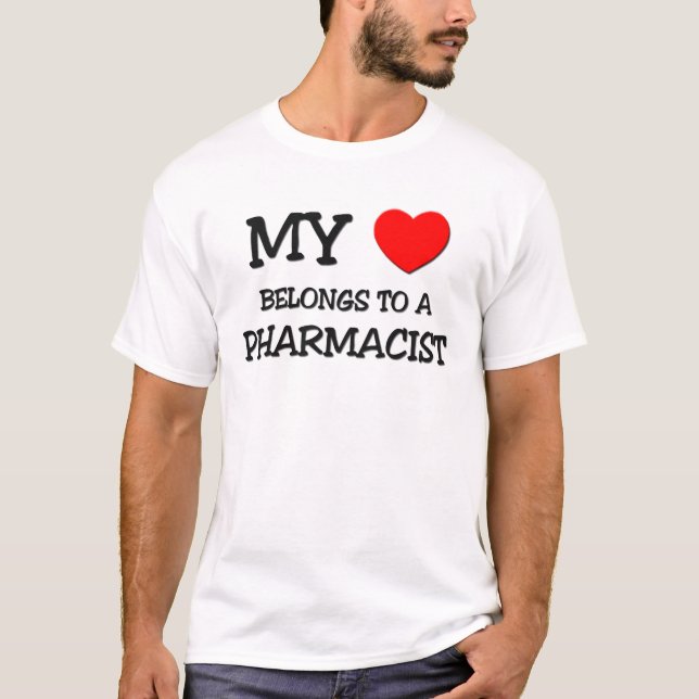 Camiseta Mi corazón pertenece a un FARMACÉUTICO (Anverso)