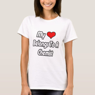 Camiseta Mi Corazón Pertenece A Un Químico