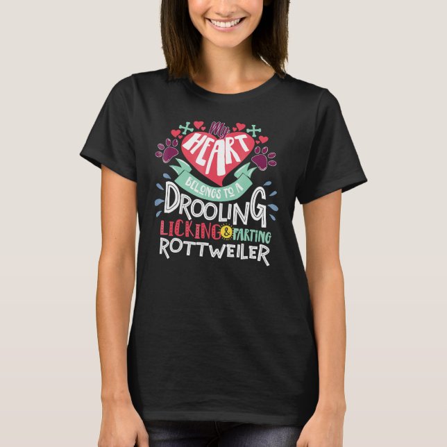 Camiseta Mi Corazón Pertenece A Un Rottweiler (Anverso)