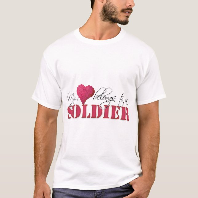 Camiseta Mi corazón pertenece a un soldado (Anverso)