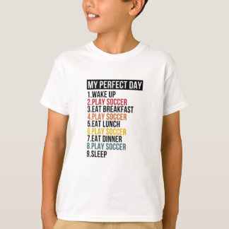 Camiseta Mi día perfecto jugando fútbol