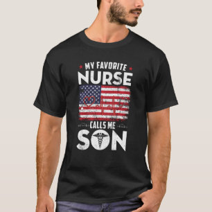 Camiseta Mi enfermera favorita me llama sudor de la bandera