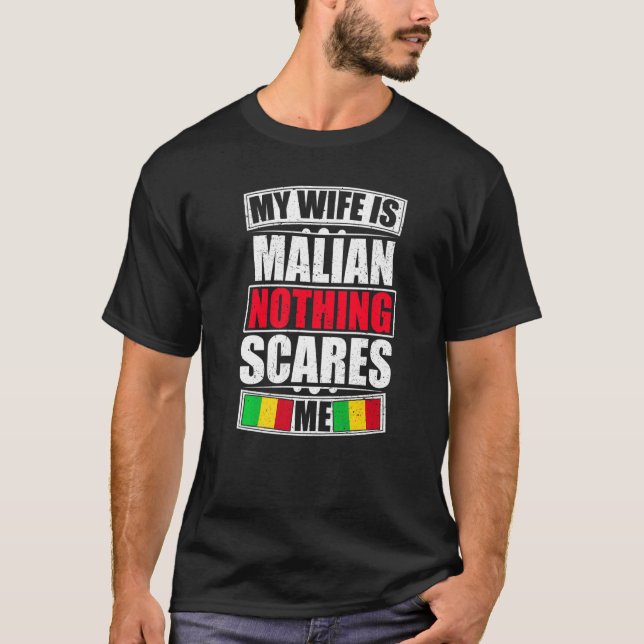 Camiseta Mi esposa es maliense, nada me asusta bandera de M (Anverso)