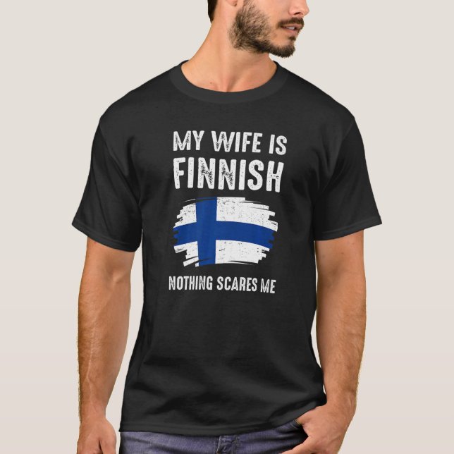 Camiseta Mi Esposa Es Un Roo De Bandera Del Orgullo Finland (Anverso)