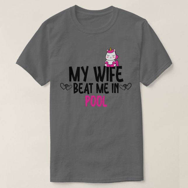Camiseta Mi Esposa Me Golpeó En El Grupo (Diseño del anverso)