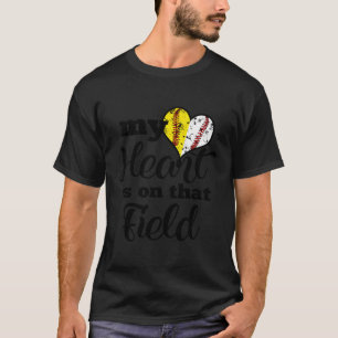 Camiseta Mi Está En El Campo De Los Primeros En Softbol De