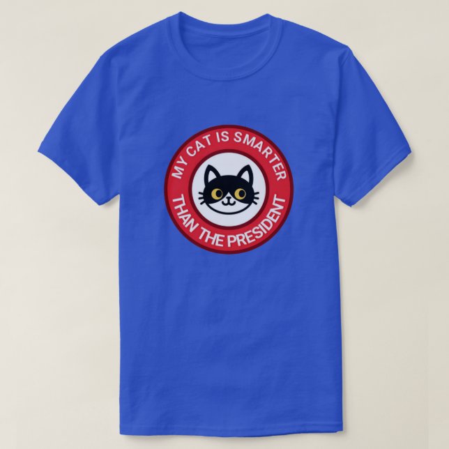 Camiseta Mi Gato De Tuxedo Es Más Inteligente Que El Presid (Diseño del anverso)