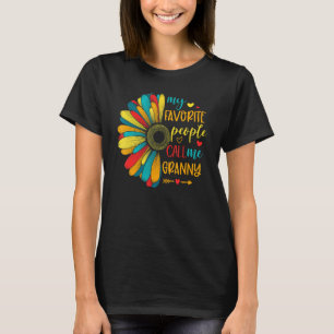 Camiseta Mi Gente Favorita Me Llama Granny Daisy Flower Gra