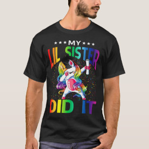 Camiseta Mi Hermana Lil Se Graduó Unicorn