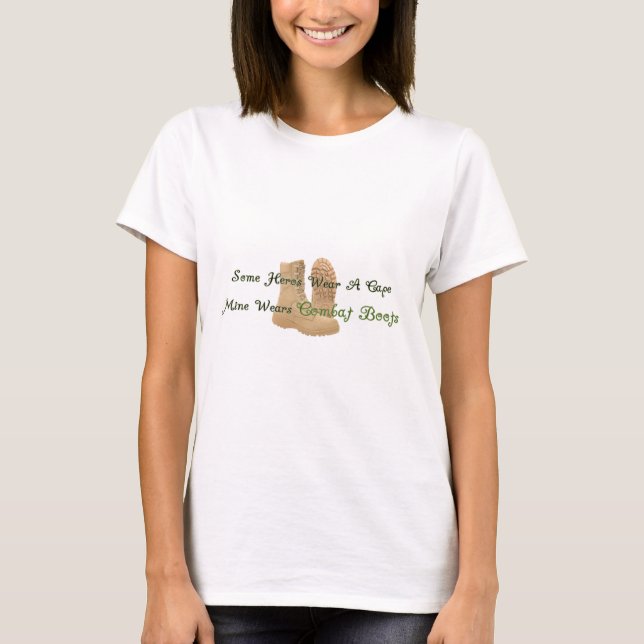 Camiseta Mi héroe lleva botas de combate (Anverso)