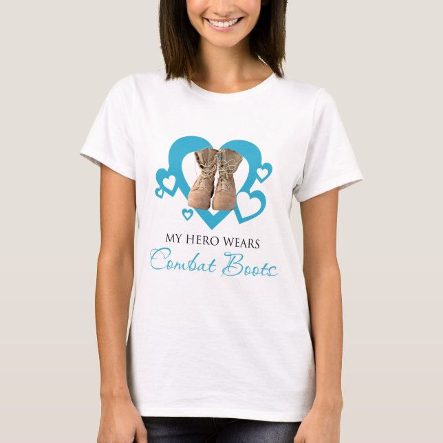 Camiseta Mi héroe usa botes de combate (Anverso)
